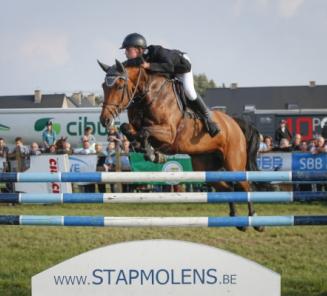 Pieter Kenis wint GP Hasselt met Gines vd Klunderd