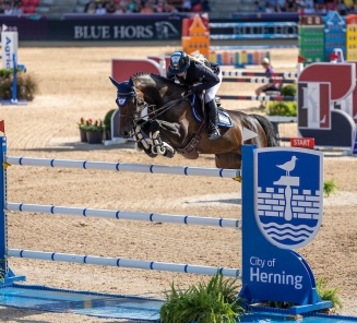  Karoline of Ballmore